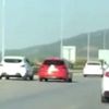 Direksiyonu, tartıştığı sürücünün otomobiline doğru ...