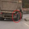 Patlak lastik bile hızını kesmedi! Patlak lastik bile hızını kesmedi!