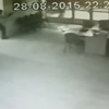 Ak Parti binasına saldırı anı böyle görüntülendi