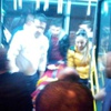 Otobüsten düşen kadın hastanelik oldu