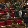 Ermenistan Meclisi karıştı! Birbirlerine girdiler