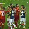 Derbide gergin anlar, ortalık bir anda karıştı Derbide gergin anlar, ortalık bir anda karıştı