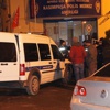 Beyoğlu’nda polis aracına kurşun isabet etti