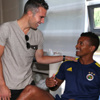 Van Persie, Samandıra'ya ayak bastı