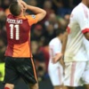 Poldi Fener derbisini kaçırıyor Poldi Fener derbisini kaçırıyor