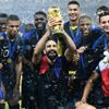 Adil Rami, Fenerbahçe için İstanbul a geldi!