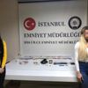 Emniyet, 'fuhuş' iddiası ile gözaltına aldıkları kadınları ifşa etti Emniyet, 'fuhuş' iddiası ile gözaltına aldıkları kadınları ifşa etti