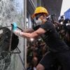 Hong Kong'da protestolar havaalanına taşındı Hong Kong'da protestolar havaalanına taşındı