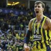 Fener CSKA'yı devirdi, liderliği perçinledi Fener CSKA'yı devirdi, liderliği perçinledi