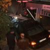Isparta’da otomobil, otobüs durağına daldı