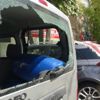 Onlarca aracın camını kırdı, gözaltına alındı Onlarca aracın camını kırdı, gözaltına alındı