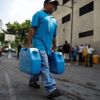 Venezuela'da su sıkıntısı sürüyor