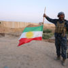 Barzani'nin bayrakları indiriliyor Barzani'nin bayrakları indiriliyor