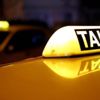 İstanbul Havalimanı yolunda taksi mandaya çarptı İstanbul Havalimanı yolunda taksi mandaya çarptı