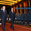 Hem şaşırdı hem hayran kaldı Hem şaşırdı hem hayran kaldı