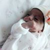 700 gramlık bebek hayata tutundu