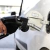 Benzine 31 kuruş, motorine 41 kuruş indirim