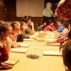Çocuklar oyun atölyesinde anneler eğitim seminerinde Çocuklar oyun atölyesinde anneler eğitim seminerinde