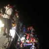 İzmir de düzensiz göçmen operasyonu İzmir de düzensiz göçmen operasyonu
