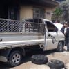 Park halindeki kamyonette başlayan yangın binaya sıçradı Park halindeki kamyonette başlayan yangın binaya sıçradı