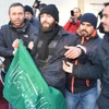 Cumhuriyet Gazetesi önünde 3 gözaltı Cumhuriyet Gazetesi önünde 3 gözaltı