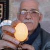 Yumurta kabuğuna 11 bin 827 delikle sanatını işledi