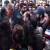 Avukatlar güvenliği aşarak adliyeye girdi