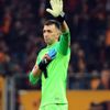 Fernando Muslera'ya flaş teklif! Fernando Muslera'ya flaş teklif!