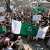 Hindistan polisinden Keşmir protestosuna biber gazlı ... Hindistan polisinden Keşmir protestosuna biber gazlı ...