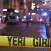 Tüfekle oynarken kız kardeşini vurdu