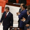 Başbakan Davutoğlu TBMM'de AK Parti sıralarına oturdu Başbakan Davutoğlu TBMM'de AK Parti sıralarına oturdu