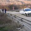 Otomobil bariyere çarptı: 3 ölü, 2 yaralı (1) Otomobil bariyere çarptı: 3 ölü, 2 yaralı (1)