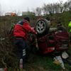 Zonguldak ta devrilen otomobildeki 2 kişi yaralandı
