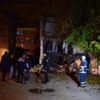 Adana da terk edilmiş 3 katlı bina çöktü Adana da terk edilmiş 3 katlı bina çöktü