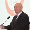 Prof. Dr. Mithat Melen koronaya yenildi Prof. Dr. Mithat Melen koronaya yenildi