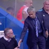 Mourinho’nun elini sıkmamış