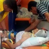 Oğlunu böyle teselli etti Oğlunu böyle teselli etti