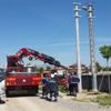 Elektrik direğinden düşen işçi hastanelik oldu Elektrik direğinden düşen işçi hastanelik oldu