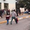 Hastane bahçesinde silahlı kavga: 3 yaralı