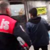 Polisler Suriyeli bebeğe yardım eli uzattı Polisler Suriyeli bebeğe yardım eli uzattı