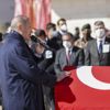 Türkiye Kahramanlarını uğurladı. Bitlis şehitleri için Ankara'da devlet töreni Türkiye Kahramanlarını uğurladı. Bitlis şehitleri için Ankara'da devlet töreni