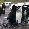 Otomobilin hakimiyetini kaybetti, ağaca çarpıp takla attı: 2 yaralı Otomobilin hakimiyetini kaybetti, ağaca çarpıp takla attı: 2 yaralı
