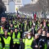 Macron sarı yeleklilerin taleplerine cevap verdi Macron sarı yeleklilerin taleplerine cevap verdi