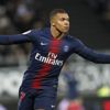 Mbappe PSG'de kalıyor