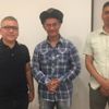 Aamir Khan’a deri börk şapkası hediye edildi