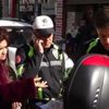 Kadın sürücü park cezası sonrası polisi tehdit etti