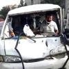 Kamyona çarpan kamyonetin sürücüsü, sıkıştığı yerden 1 ...
