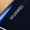 İngiltere'den Huawei'ye temkinli yeşil ışık