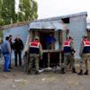 Jandarmanın bomba şüphesiyle kovalandığı araçtan buzağı çıktı
