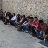 Balıkesir'de 59 düzensiz göçmen yakalandı Balıkesir'de 59 düzensiz göçmen yakalandı
